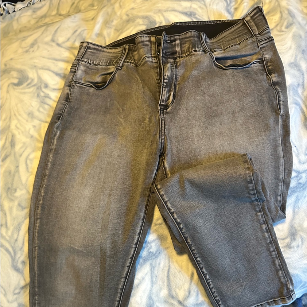 Apt. 9 Women's Charcoal Straight Leg Jeans Size 14